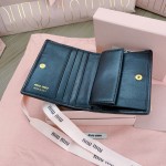MIU MIU 5MV204: Pocket Wallet